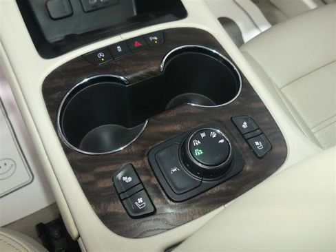 Used 2021 GMC Acadia Denali w/ Trailering Package AWD/4WD image 40
