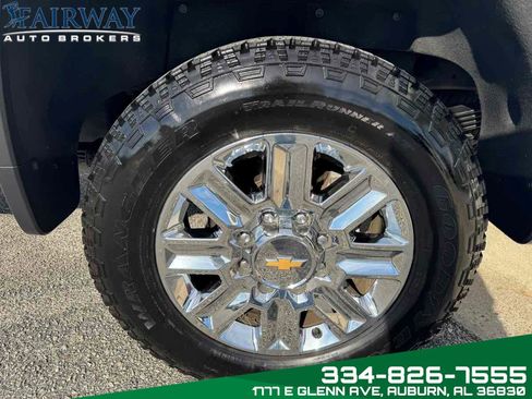 Used 2024 Chevrolet Silverado 2500 High Country image 33