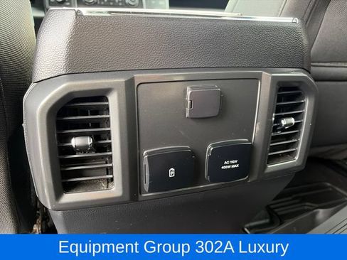 Used 2019 Ford F150 XLT w/ Equipment Group 302A Luxury AWD/4WD image 10