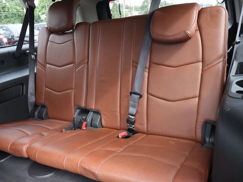 Used 2015 Cadillac Escalade ESV Luxury AWD/4WD image 24