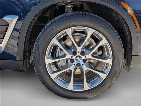 Used 2026 BMW X5 xDrive40i w/ Climate Comfort Package AWD/4WD image 9