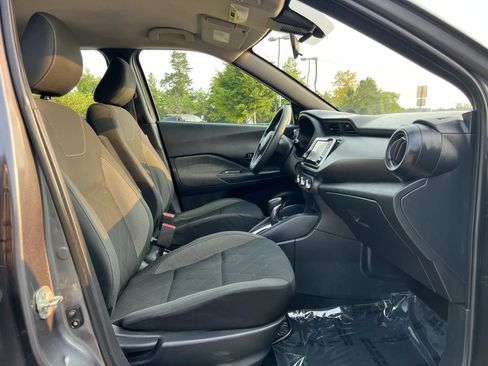 Used 2020 Nissan Kicks S FWD image 16