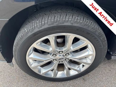 Used 2018 Ford Expedition Max Limited w/ Equipment Group 302A RWD image 18