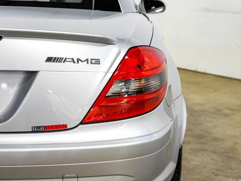 Used 2006 Mercedes-Benz SLK 55 AMG image 34
