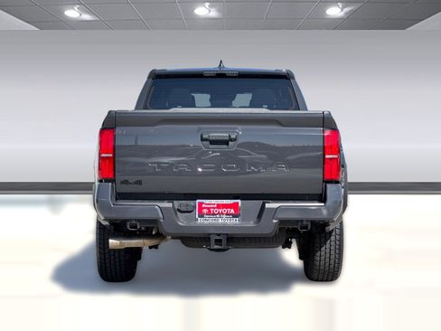 Used 2025 Toyota Tacoma TRD Off-Road AWD/4WD image 8
