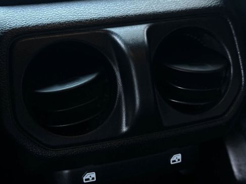 Used 2020 Jeep Wrangler Unlimited Sport image 15