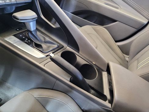 Used 2025 Hyundai Elantra Sport image 26