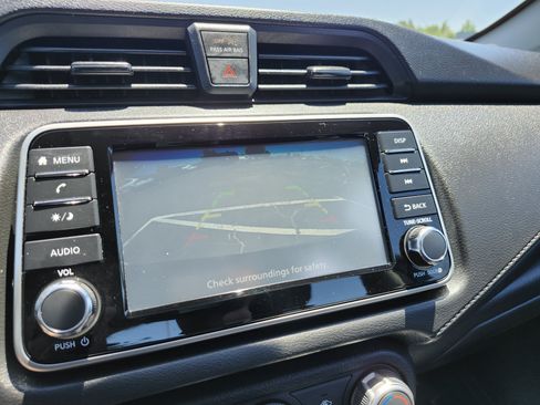 Used 2023 Nissan Versa S w/ Trunk Package FWD image 2