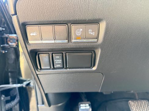 Used 2017 INFINITI QX80 Limited w/ All Season Package image 21