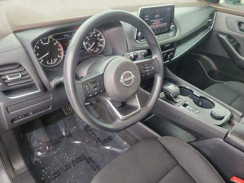 Used 2023 Nissan Rogue S image 18