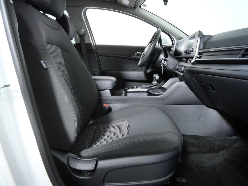 Used 2023 Kia Sportage LX AWD/4WD image 7