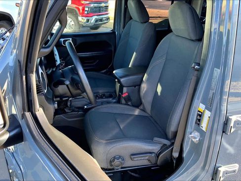 Used 2024 Jeep Wrangler Sport image 14