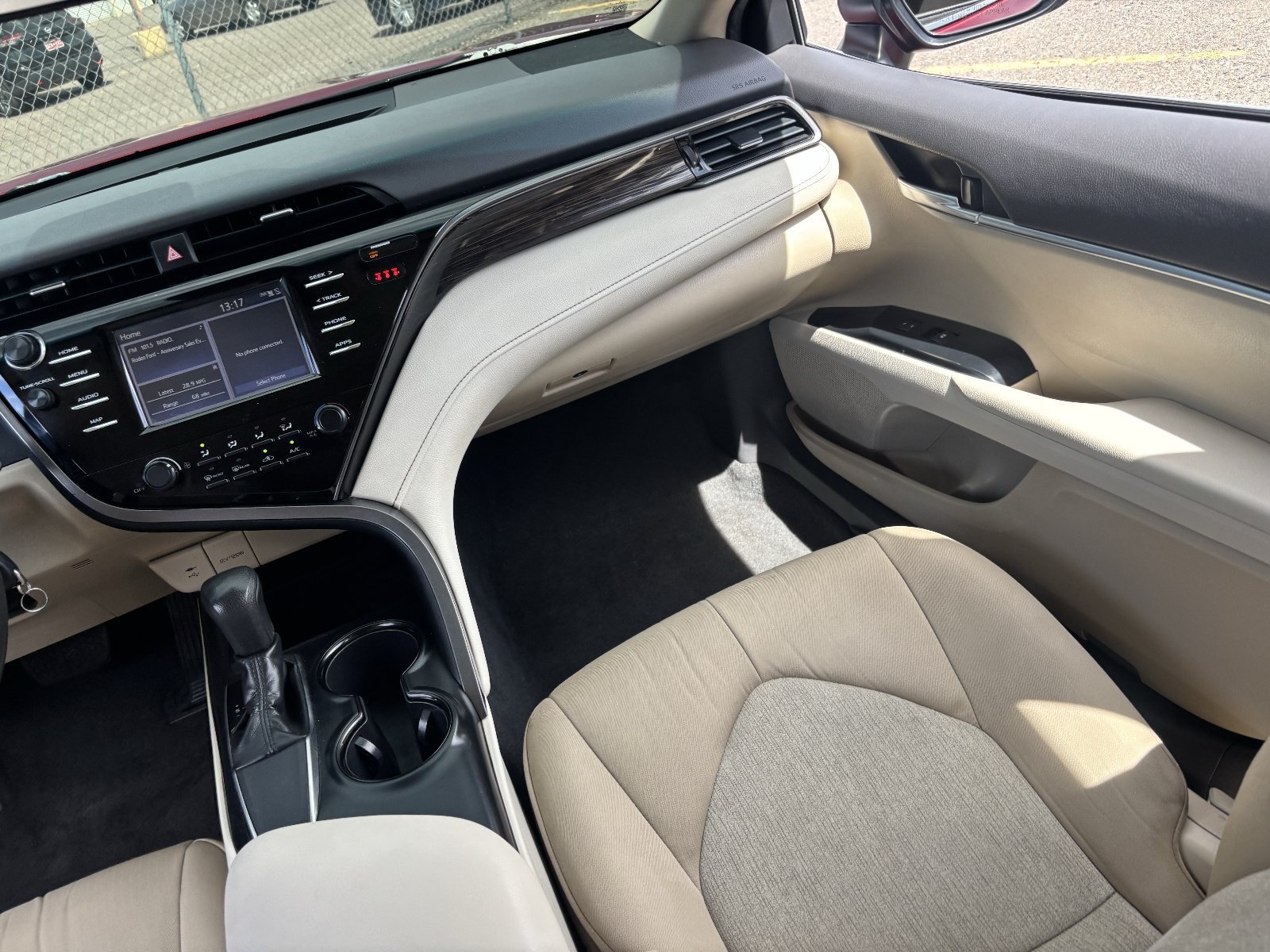 Used 2019 Toyota Camry LE w/ Carpet Mat Package FWD image 16