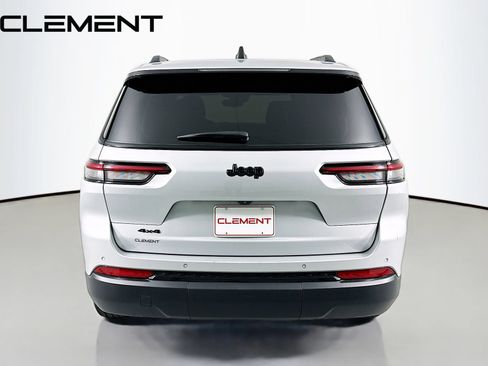 Used 2023 Jeep Grand Cherokee L Laredo AWD/4WD image 8