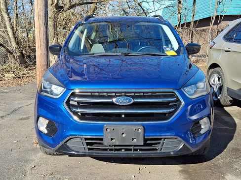 Used 2019 Ford Escape SE image 2