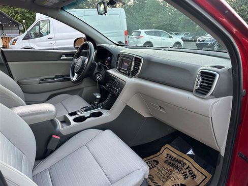 Used 2018 Kia Sportage LX AWD/4WD image 16