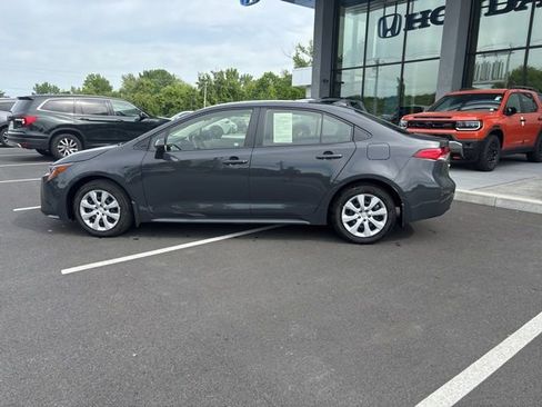Used 2023 Toyota Corolla LE w/ Carpet Mat Package (TMS) FWD image 9