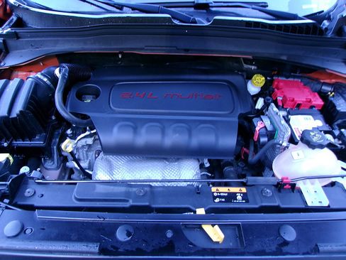 Used 2020 Jeep Renegade Sport image 9