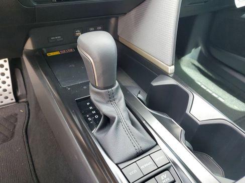 New 2025 Toyota Camry SE w/ Multimedia Upgrade Package image 22