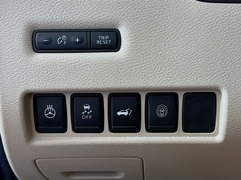 Used 2023 Nissan Murano Platinum w/ Cargo Package FWD image 17