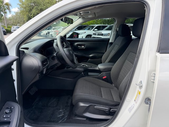 Certified 2025 Honda HR-V LX image 12