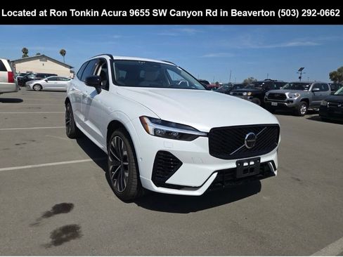 Used 2026 Volvo XC60 T8 Ultra w/ Climate Package PRO AWD/4WD image 3