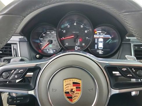 Used 2018 Porsche Macan Sport Edition image 15