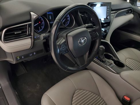 Used 2023 Toyota Camry SE FWD image 11