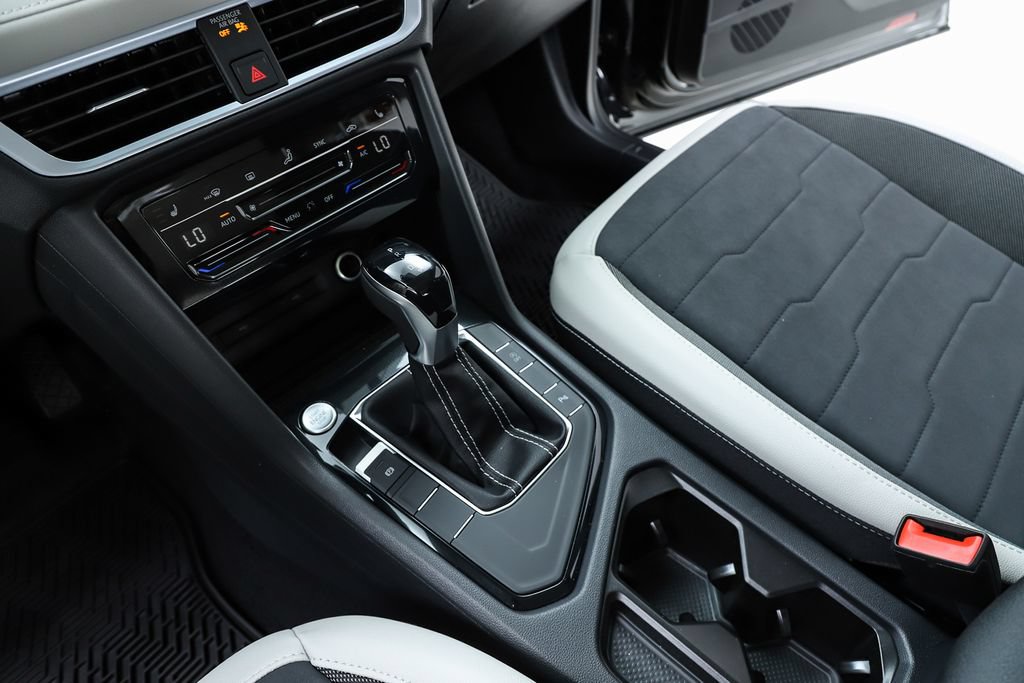 New 2026 Volkswagen Taos SE FWD image 61