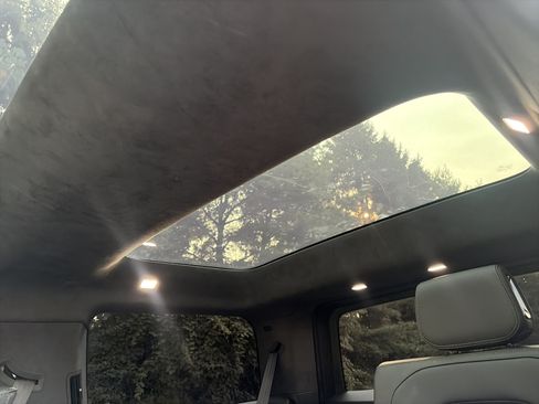 Used 2022 Rivian R1S Launch Edition AWD/4WD image 34