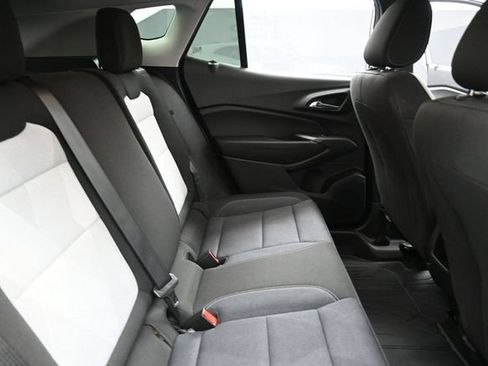 Used 2024 Chevrolet Trax LS w/ LS Convenience Package FWD image 29