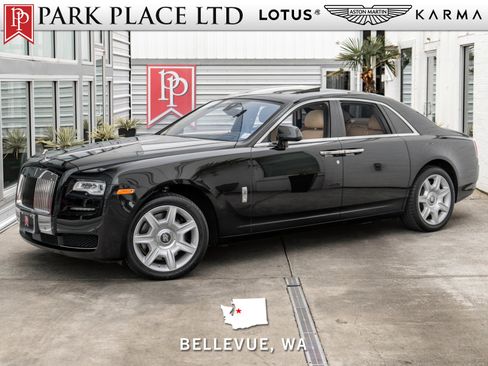 Used 2017 Rolls-Royce Ghost image 1
