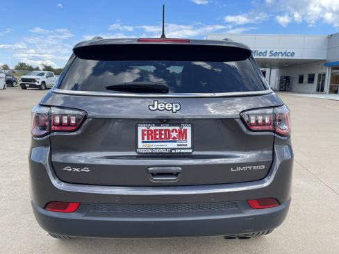 Used 2021 Jeep Compass Limited image 5