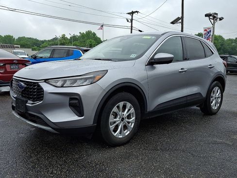 Certified 2023 Ford Escape Active w/ Tech Pack #2 AWD/4WD image 3
