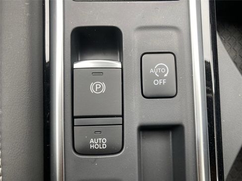 New 2026 Nissan Pathfinder SL image 17