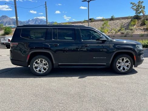Used 2022 Jeep Wagoneer Series I w/ Premium Group I AWD/4WD image 8