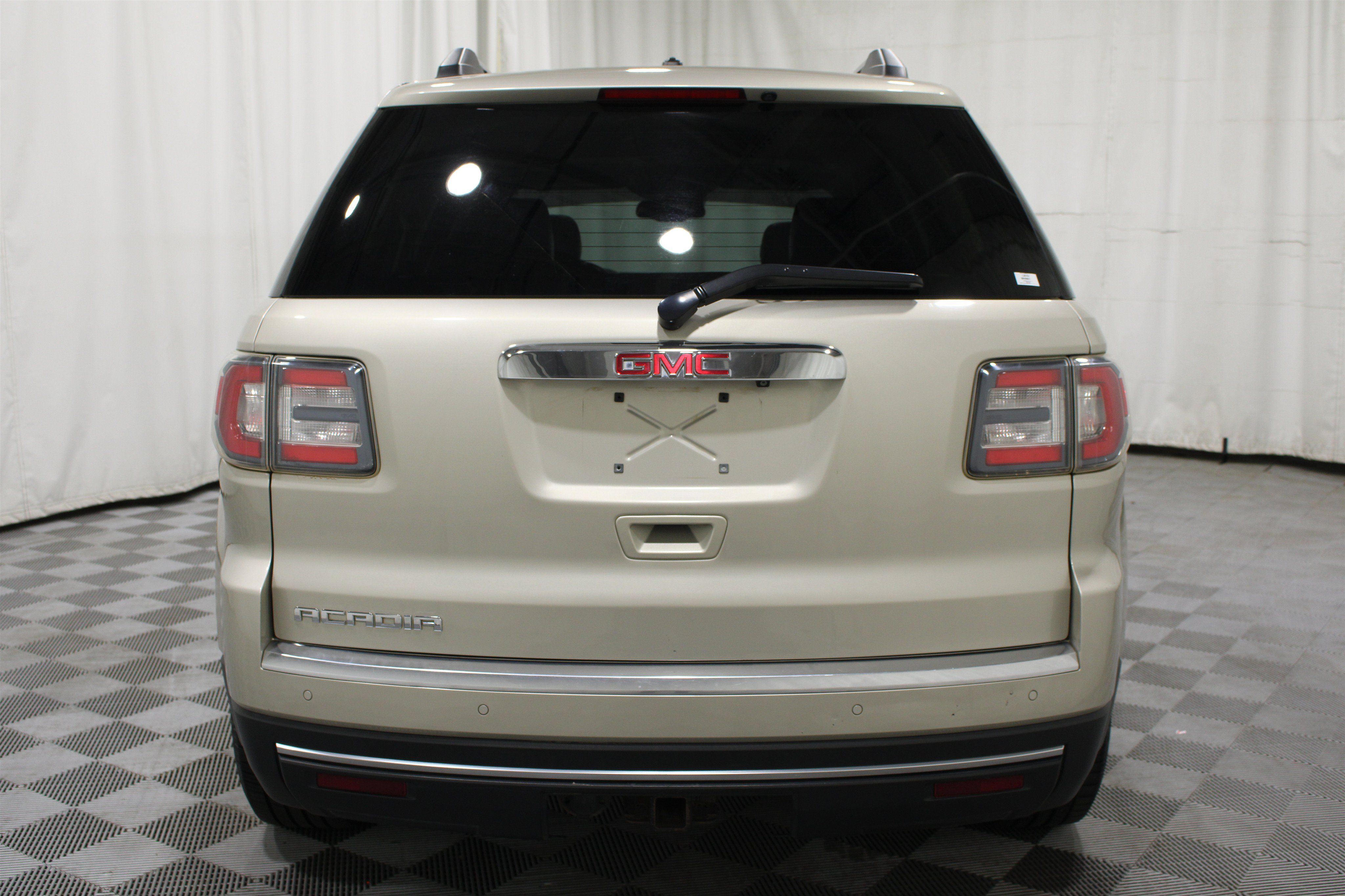 Used 2015 GMC Acadia SLT w/ Open Road Package FWD image 34