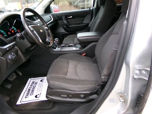 Used 2015 Chevrolet Traverse LT w/ Style and Technology Package image 10