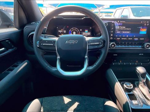 Used 2024 Chevrolet Colorado Z71 w/ Z71 Convenience Package 2 image 6