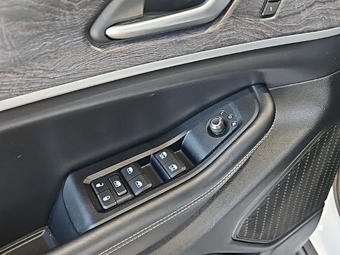 Used 2024 Jeep Grand Cherokee Limited image 27