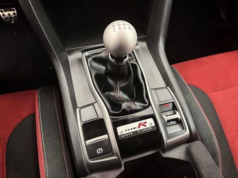 Used 2018 Honda Civic Type R image 27