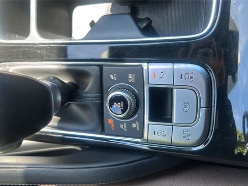Used 2022 Kia Telluride SX w/ SX Prestige Package AWD/4WD image 19