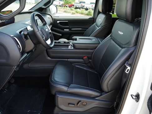 New 2027 Ford Expedition Platinum w/ Stealth Performance Package AWD/4WD image 10