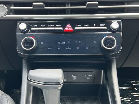 Used 2025 Hyundai Santa Cruz SEL FWD image 4
