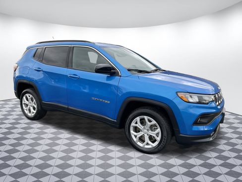 Used 2024 Jeep Compass Latitude image 1