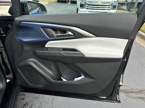 New 2026 Chevrolet Equinox EV LT image 14