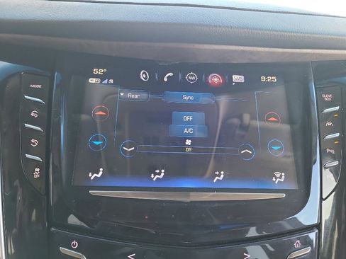 Used 2020 Cadillac Escalade Premium Luxury image 24