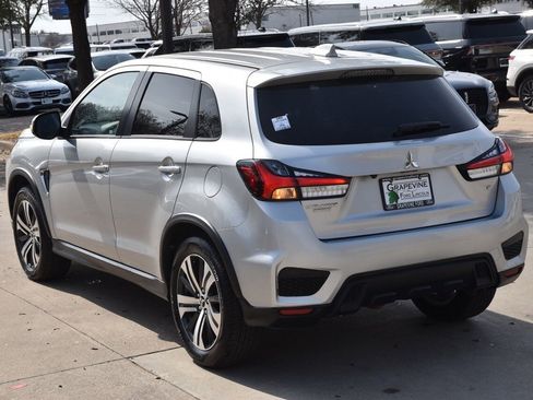 Used 2020 Mitsubishi Outlander Sport SE image 10