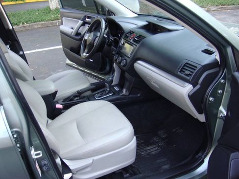 Used 2015 Subaru Forester 2.5i Touring w/ Eyesight & Navigation System AWD/4WD image 15