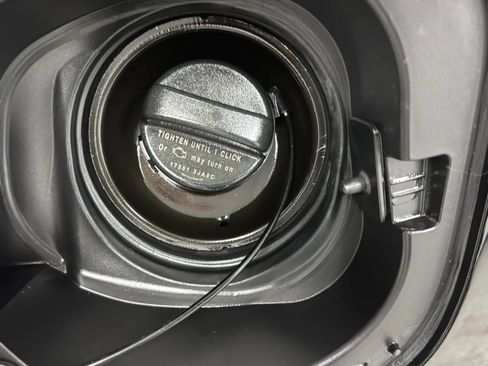 Used 2020 Nissan Altima 2.5 S FWD image 35